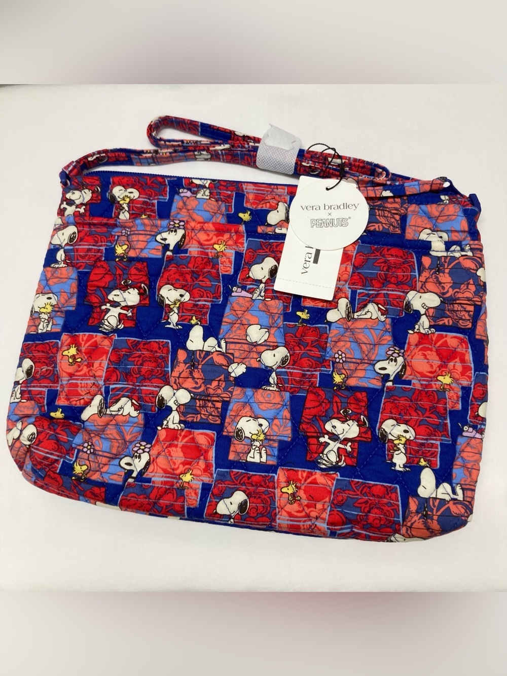 Vera Bradley Large Hipster Snoopy’s House - Picture 3 of 6
